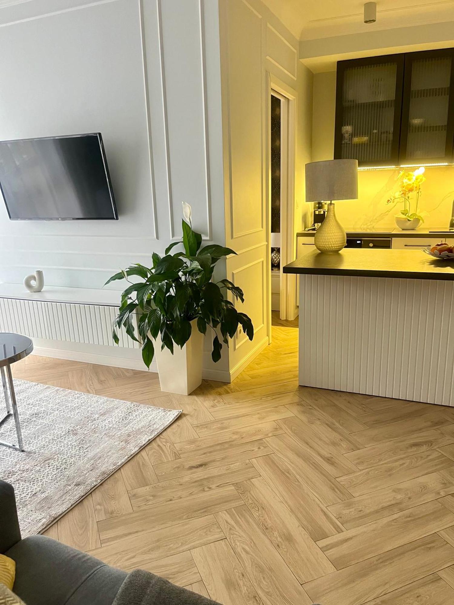 Kielce- Zacisze -komfort Przy Baseny Tropikalne, Faktura, Parking, Centrum Apartment Kielce