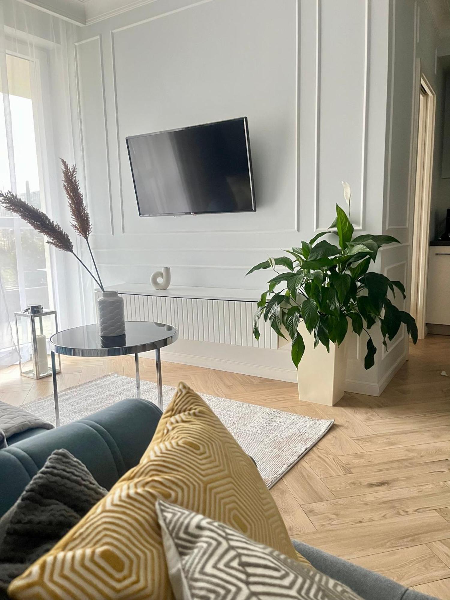 Apartment Kielce- Zacisze -komfort Przy Baseny Tropikalne, Faktura, Parking, Centrum