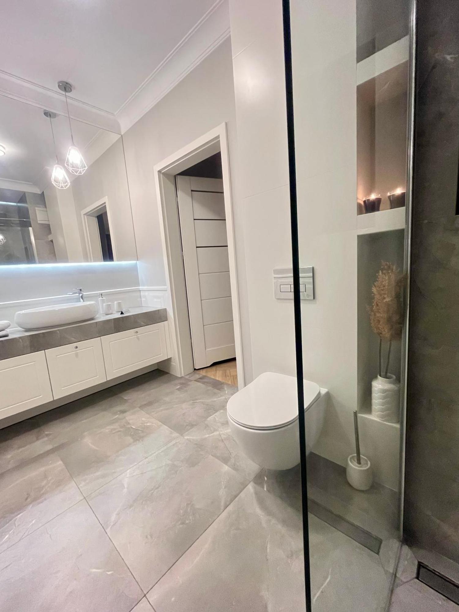 Apartment Kielce- Zacisze -komfort Przy Baseny Tropikalne, Faktura, Parking, Centrum