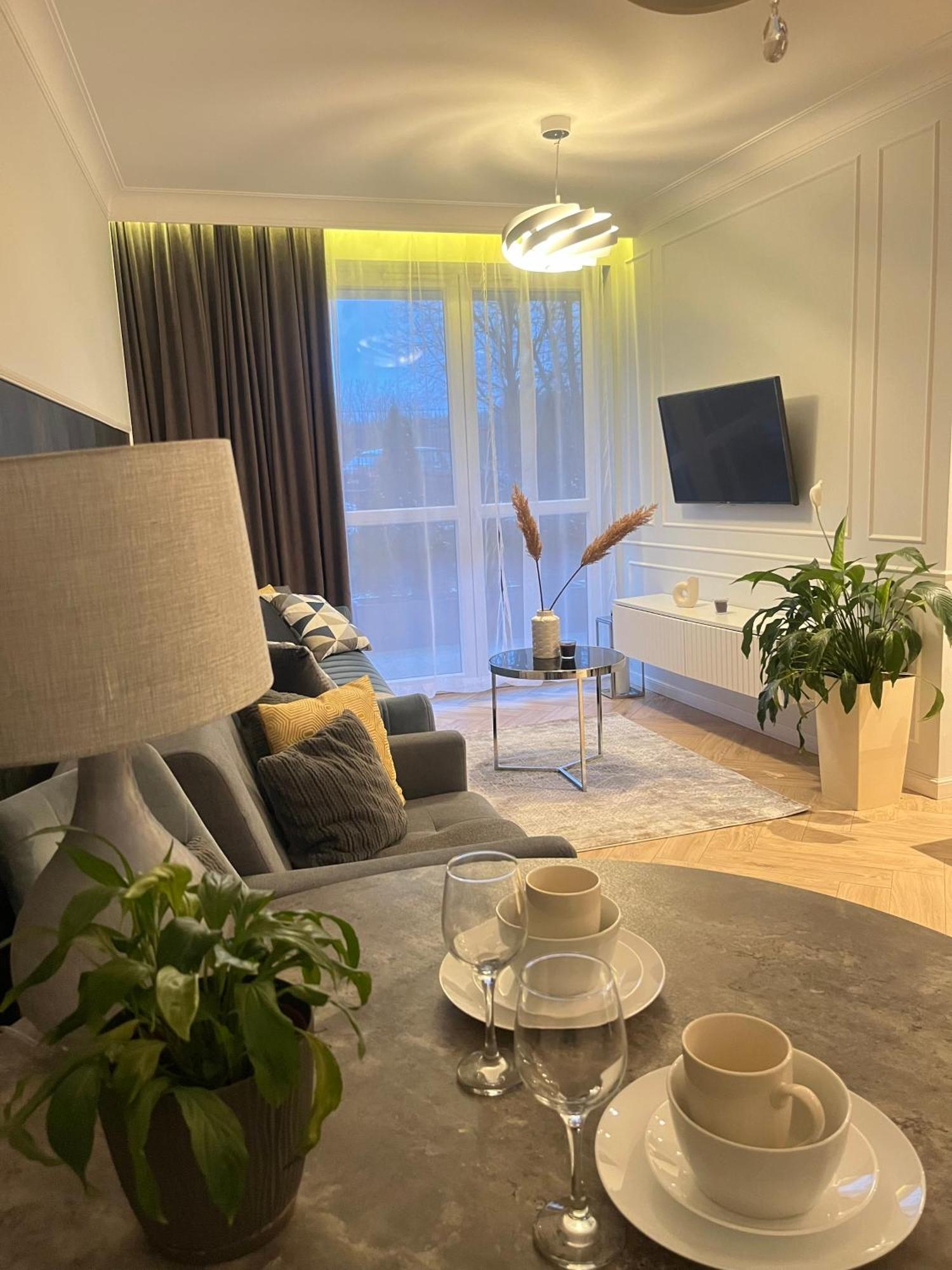 Kielce- Zacisze -komfort Przy Baseny Tropikalne, Faktura, Parking, Centrum Apartment Kielce