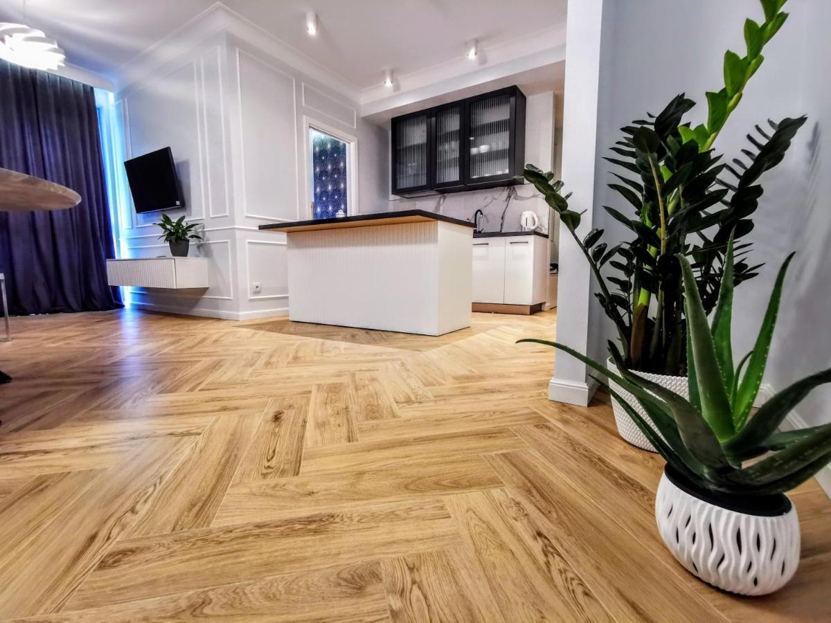 Apartment Kielce- Zacisze -komfort Przy Baseny Tropikalne, Faktura, Parking, Centrum